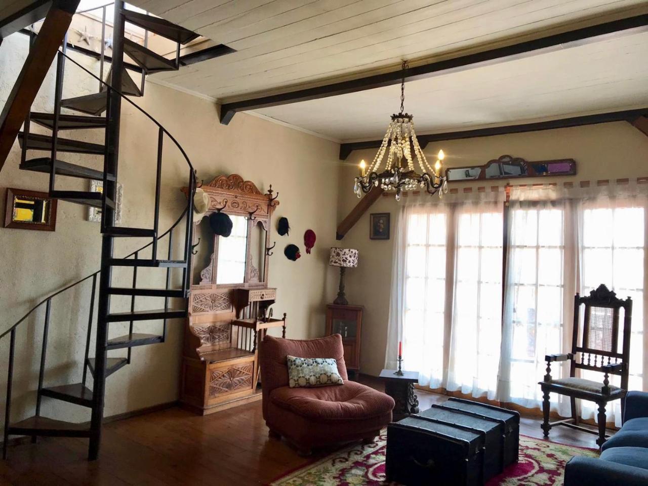Casa Portena En Cerro Artilleria * Valparaíso